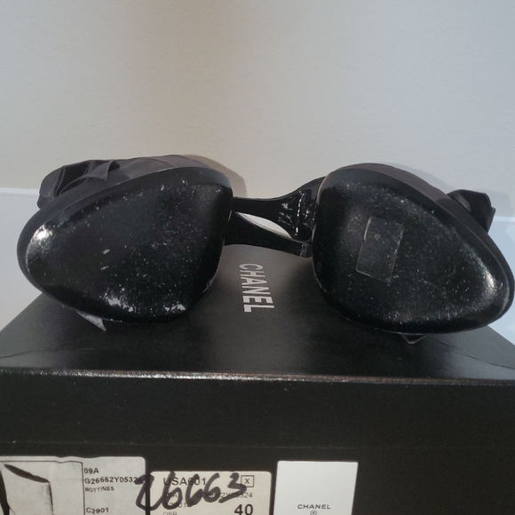 Chanel Short Boot Bottines - Picture 5 of 6